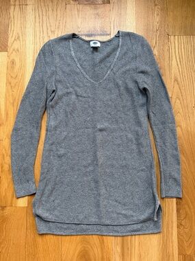 Old Navy Gray V-Neck Long Sleeve Tunic